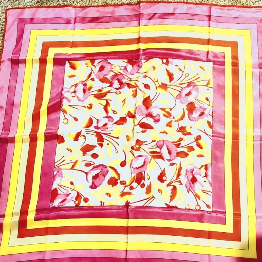 Vintage Silk scarf 36 x 36